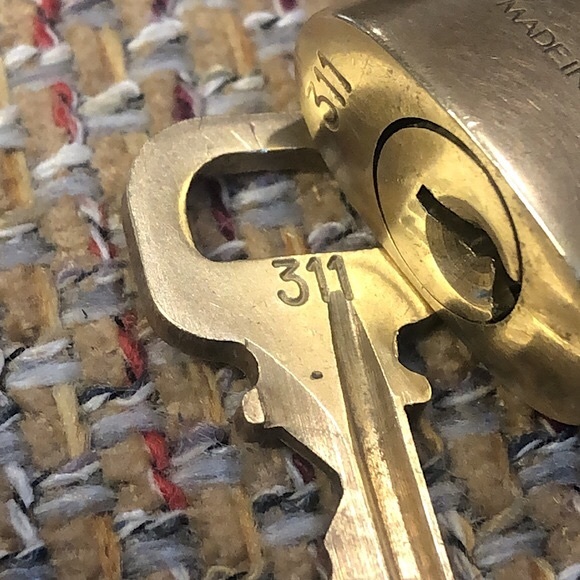 Louis Vuitton LV Gold Padlock Lock & Key 311 - Picture 12 of 13
